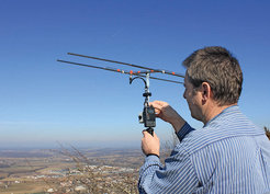 The scientists’ antennas pick up the signals from the transmitter, enabling them to create a movement profile.